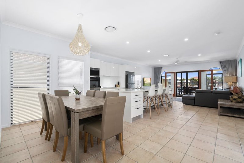 Photo - 41 Dugong Crescent, Banksia Beach QLD 4507 - Image 8