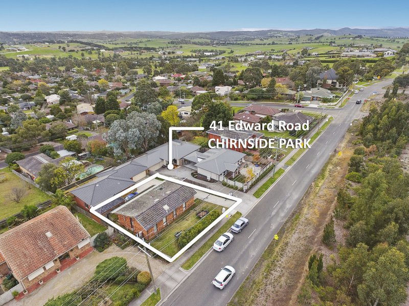 Photo - 41 Edward Road, Chirnside Park VIC 3116 - Image 9