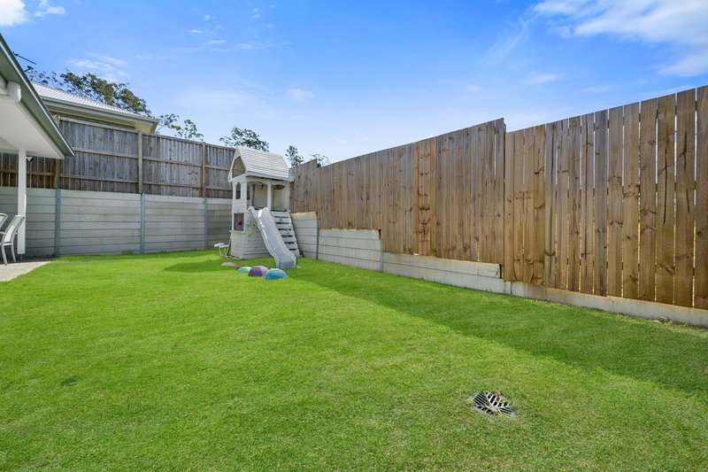 Photo - 41 Eiger Street, Holmview QLD 4207 - Image 16