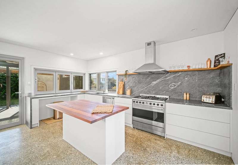 Photo - 41 Emerald Drive, Diamond Beach NSW 2430 - Image 10