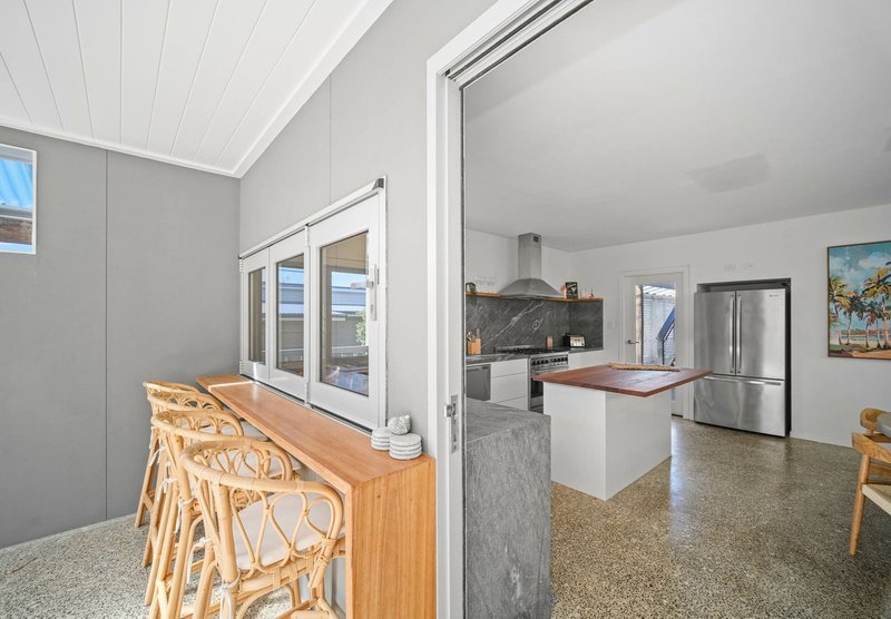 Photo - 41 Emerald Drive, Diamond Beach NSW 2430 - Image 11