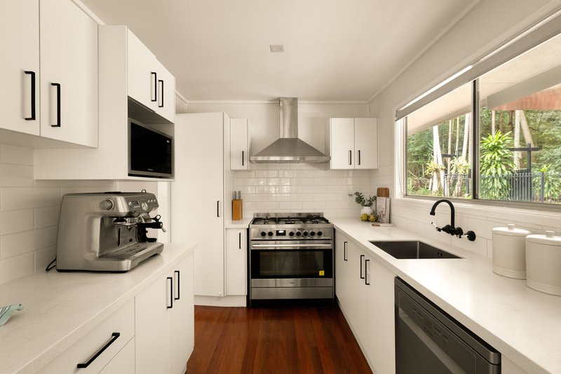 Photo - 41 Eppalong Street, The Gap QLD 4061 - Image 9