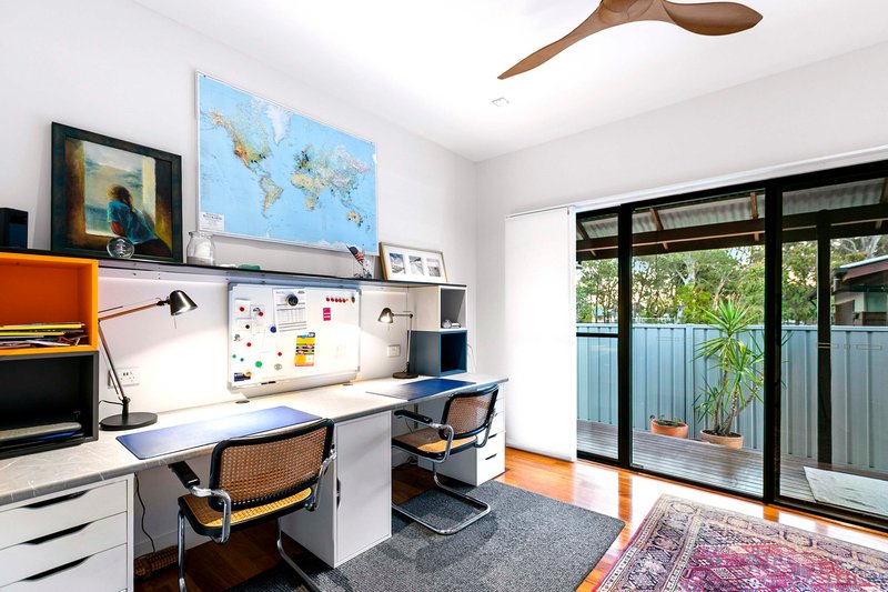 Photo - 41 Esplanade , Point Vernon QLD 4655 - Image 15