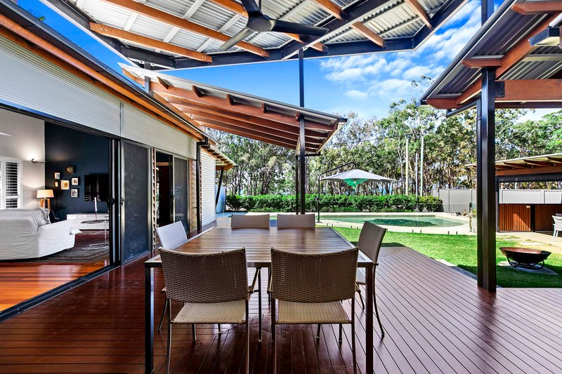 Photo - 41 Esplanade , Point Vernon QLD 4655 - Image 19