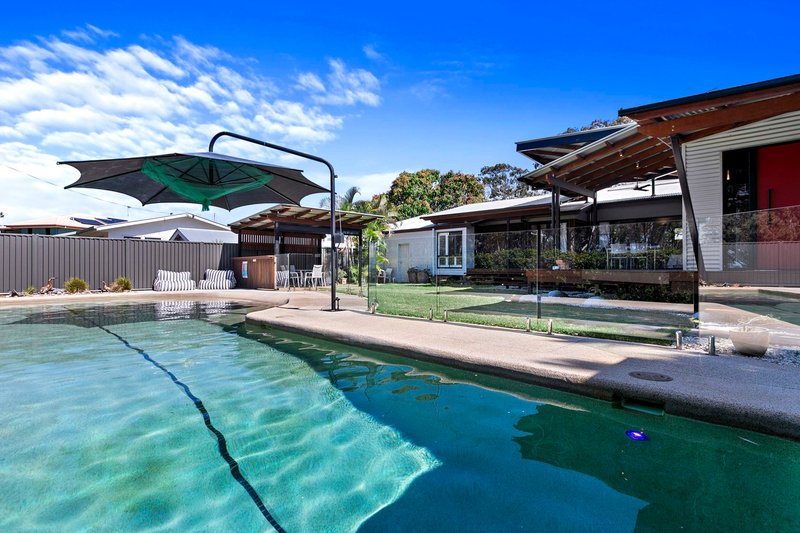 Photo - 41 Esplanade , Point Vernon QLD 4655 - Image 20