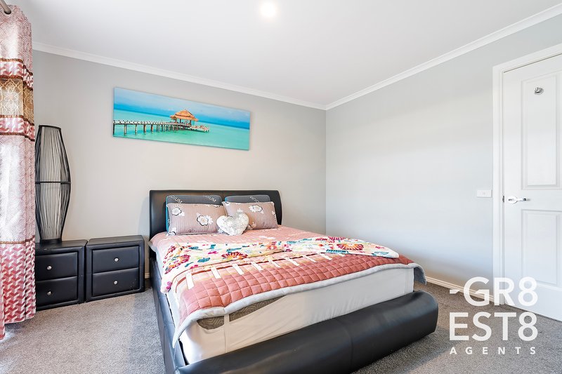 Photo - 41 Fairhaven Boulevard, Cranbourne West VIC 3977 - Image 2