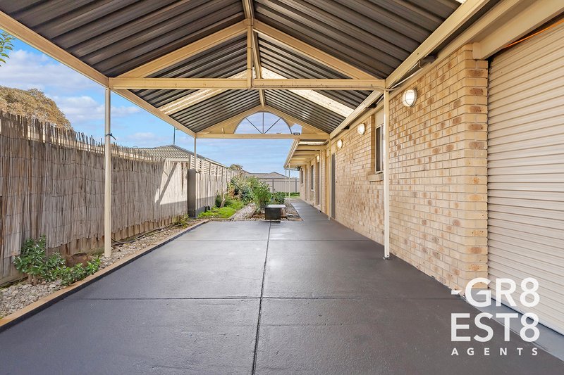 Photo - 41 Fairhaven Boulevard, Cranbourne West VIC 3977 - Image 12