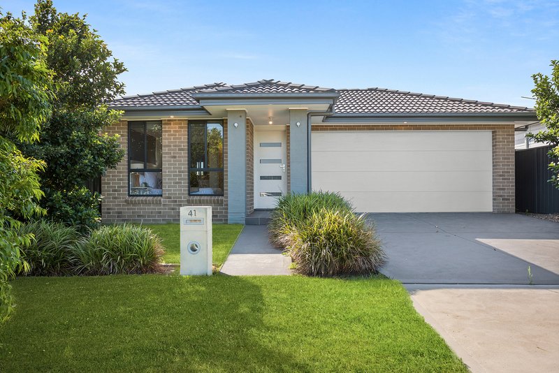 41 Farmgate Crescent, Calderwood NSW 2527