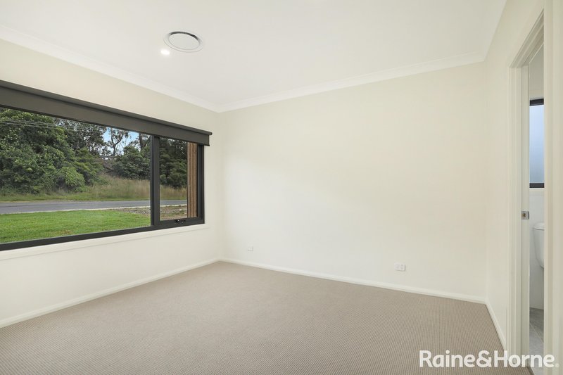 Photo - 41 Ferguson Crescent, Mittagong NSW 2575 - Image 4