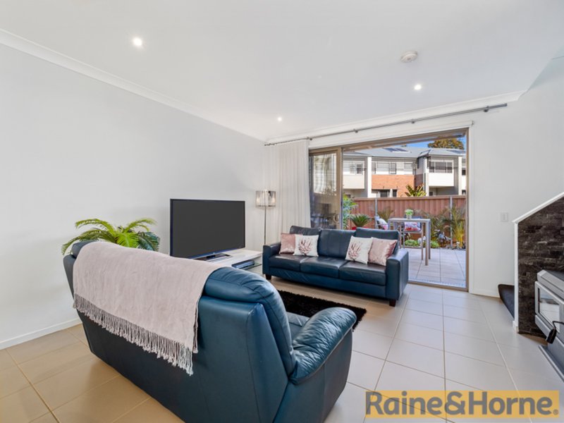 Photo - 41 Freshwater Road, Rouse Hill NSW 2155 - Image 4