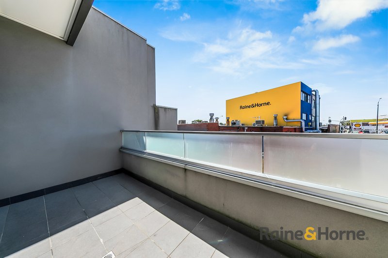 Photo - 4/1 Gladstone Parade, Glenroy VIC 3046 - Image 7