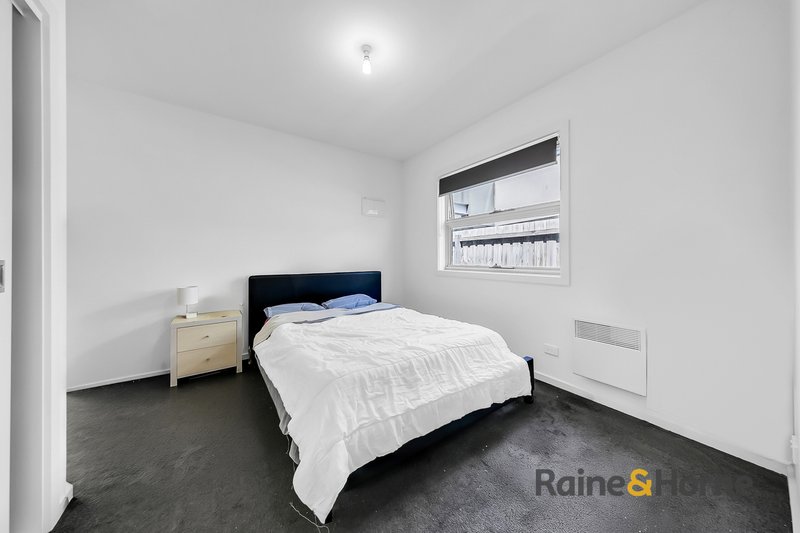 Photo - 4/1 Gladstone Parade, Glenroy VIC 3046 - Image 9