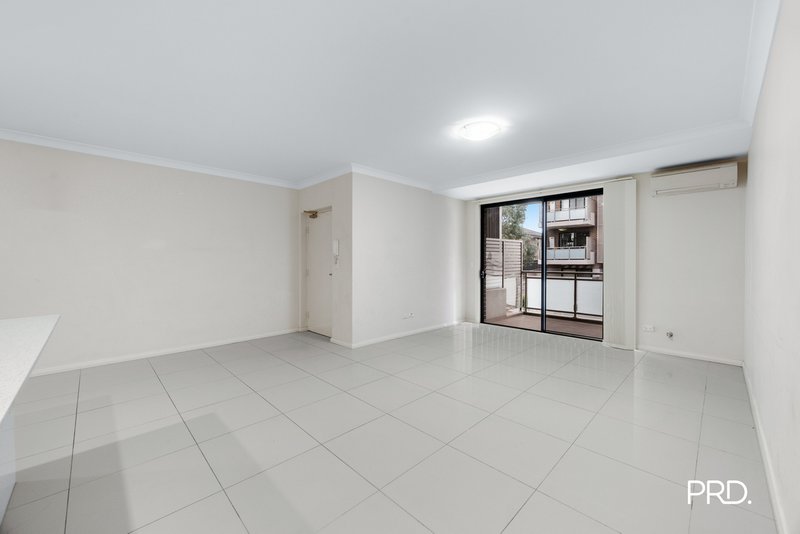 Photo - 4/1 Glenmore Ridge Drive, Glenmore Park NSW 2745 - Image 2