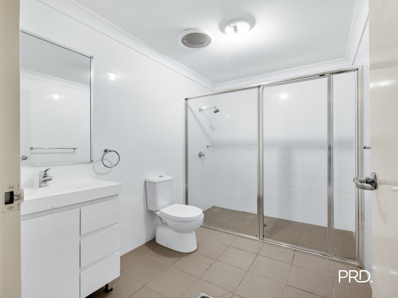 Photo - 4/1 Glenmore Ridge Drive, Glenmore Park NSW 2745 - Image 8