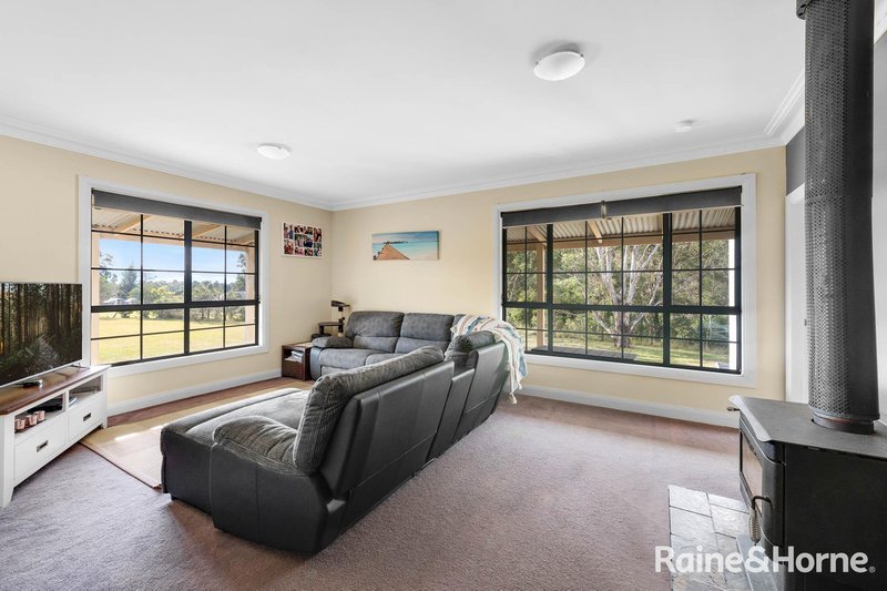 Photo - 41 Glenoak Way, Nowra Hill NSW 2540 - Image 6