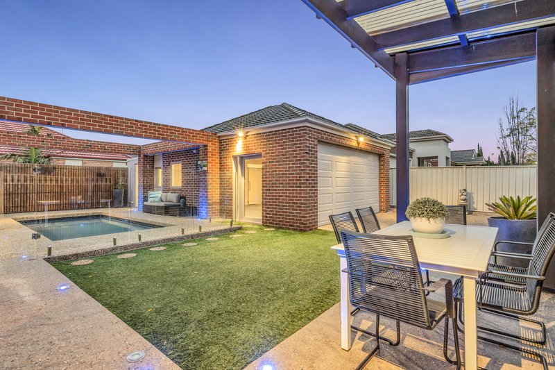 Photo - 41 Golf View Drive, Craigieburn VIC 3064 - Image 21