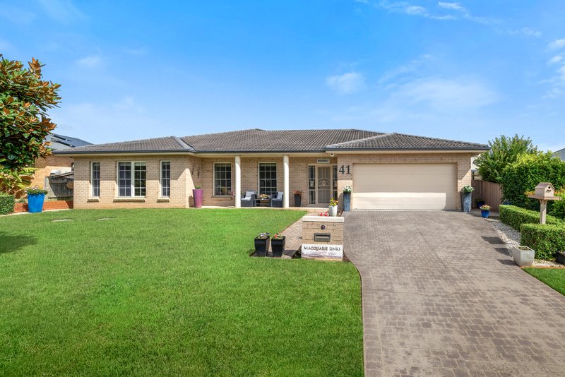 41 Governors Way, Macquarie Links NSW 2565