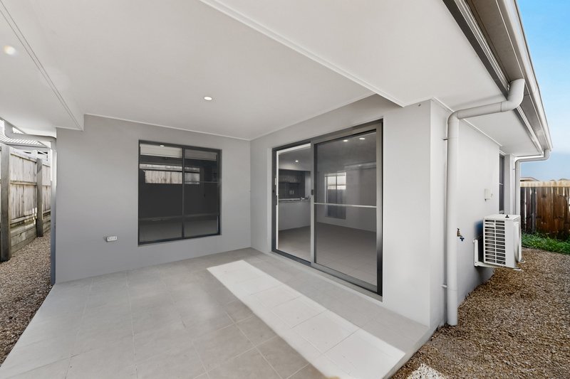 Photo - 41 Granite Street, Yarrabilba QLD 4207 - Image 6