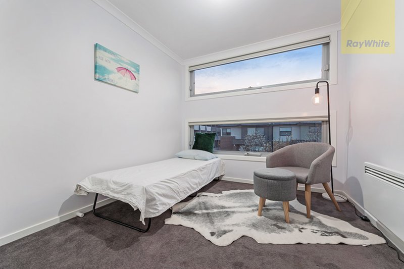 Photo - 41 Grattan Cove, Craigieburn VIC 3064 - Image 11