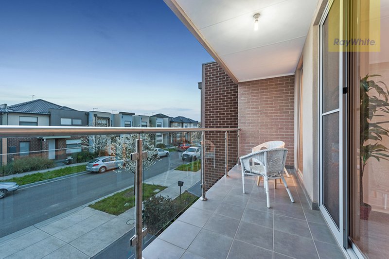 Photo - 41 Grattan Cove, Craigieburn VIC 3064 - Image 14