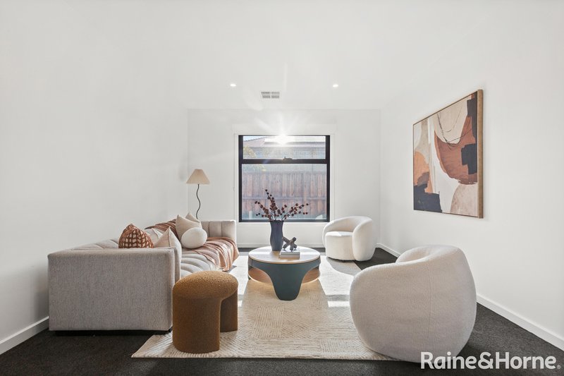 Photo - 41 Haldon Avenue, Mickleham VIC 3064 - Image 2