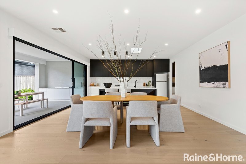 Photo - 41 Haldon Avenue, Mickleham VIC 3064 - Image 6