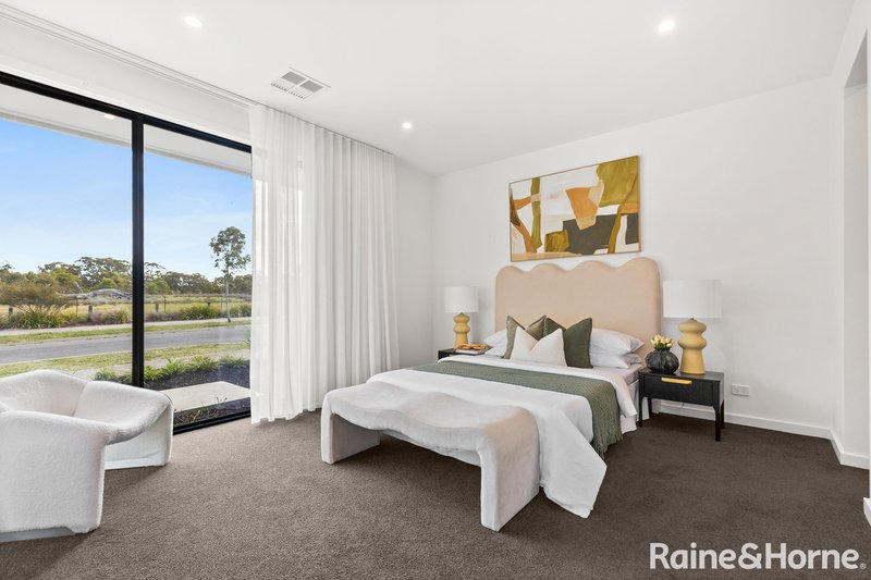 Photo - 41 Haldon Avenue, Mickleham VIC 3064 - Image 9