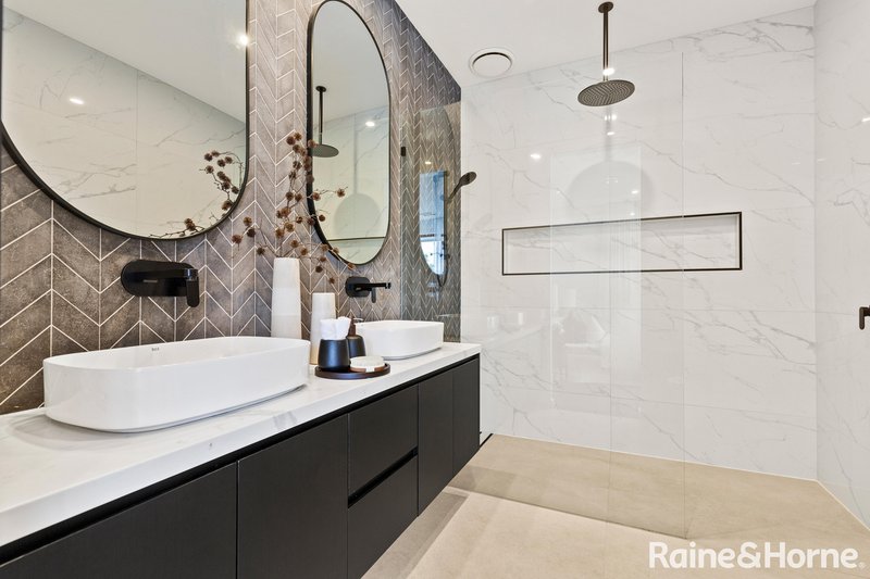 Photo - 41 Haldon Avenue, Mickleham VIC 3064 - Image 10