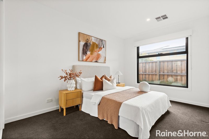 Photo - 41 Haldon Avenue, Mickleham VIC 3064 - Image 13