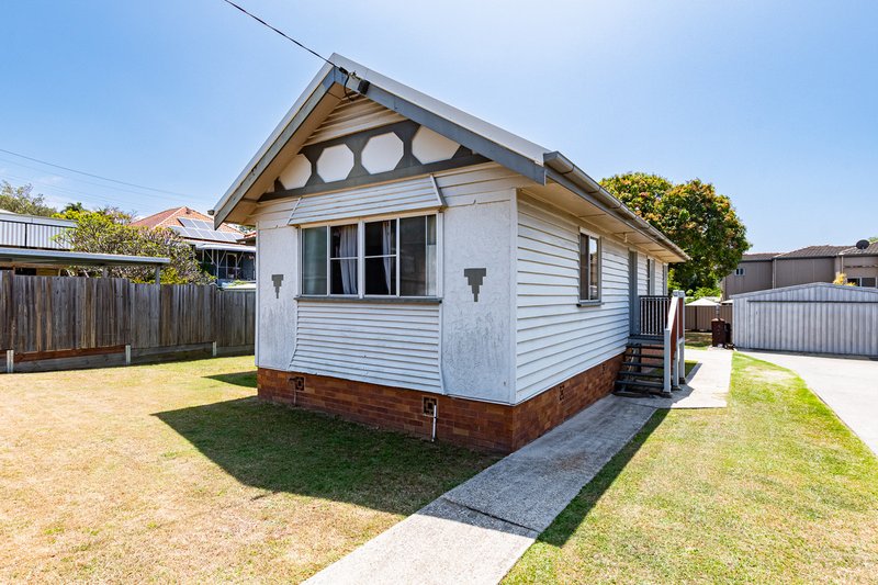 Photo - 41 Hamilton Road, Wavell Heights QLD 4012 - Image 15