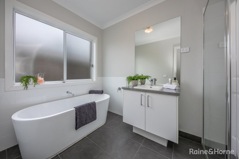 Photo - 41 Healy Avenue, Sunbury VIC 3429 - Image 10