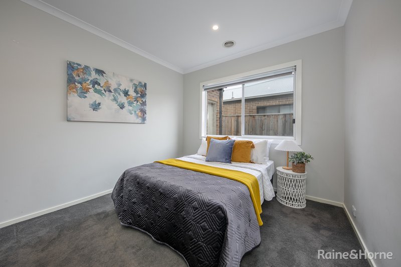 Photo - 41 Healy Avenue, Sunbury VIC 3429 - Image 13