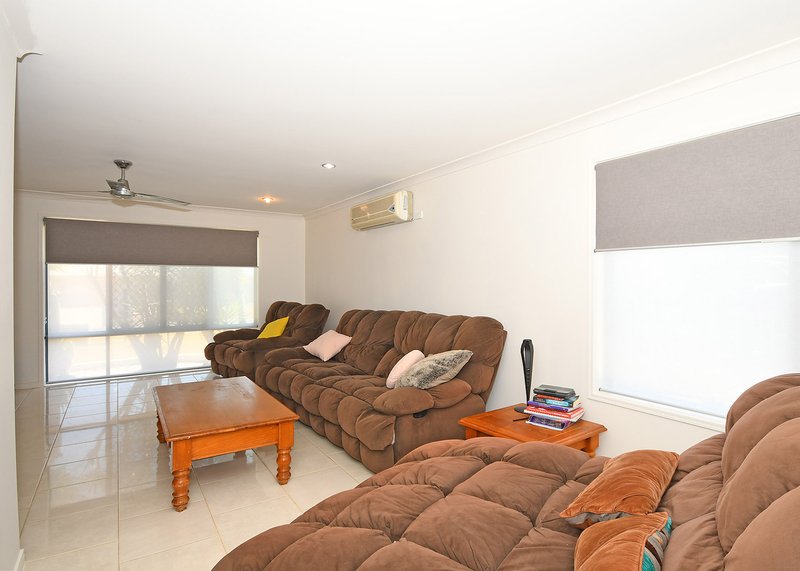 Photo - 41 Heather Way, Urraween QLD 4655 - Image 4