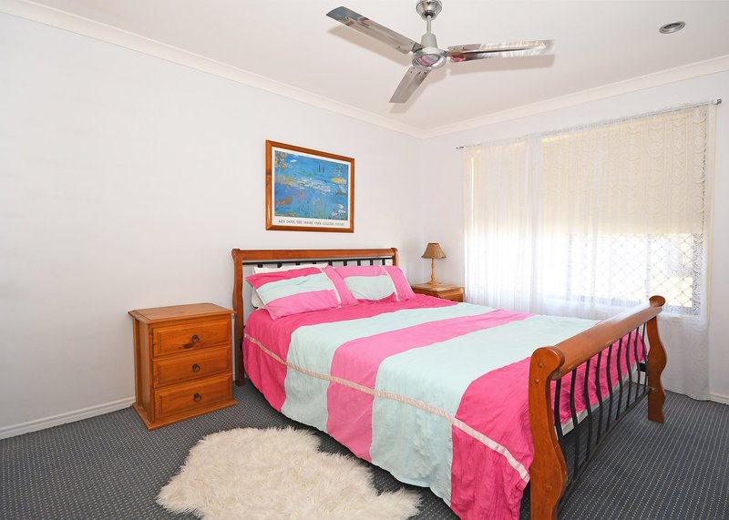 Photo - 41 Heather Way, Urraween QLD 4655 - Image 13