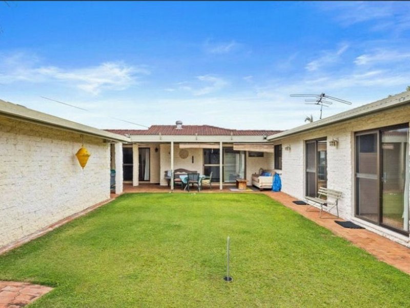 Photo - 41 Henderson Road, Everton Hills QLD 4053 - Image 8