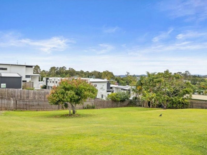 Photo - 41 Henderson Road, Everton Hills QLD 4053 - Image 10