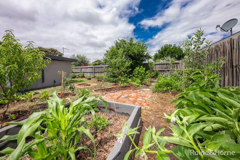 Photo - 41 Heysen Drive, Sunbury VIC 3429 - Image 17