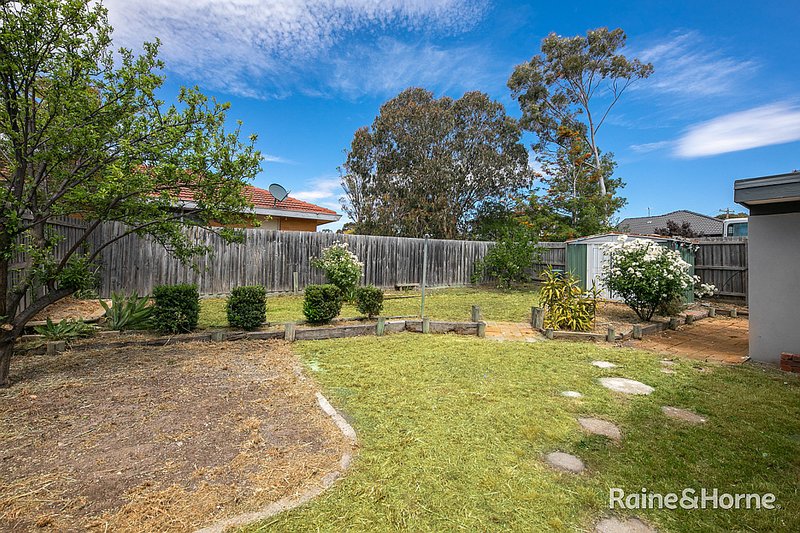 Photo - 41 Heysen Drive, Sunbury VIC 3429 - Image 7