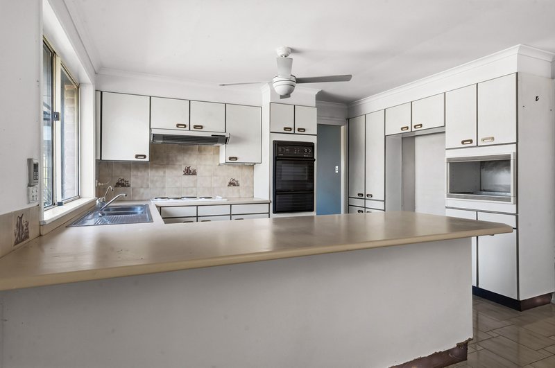 Photo - 41 Highview Street, Tumbi Umbi NSW 2261 - Image 2