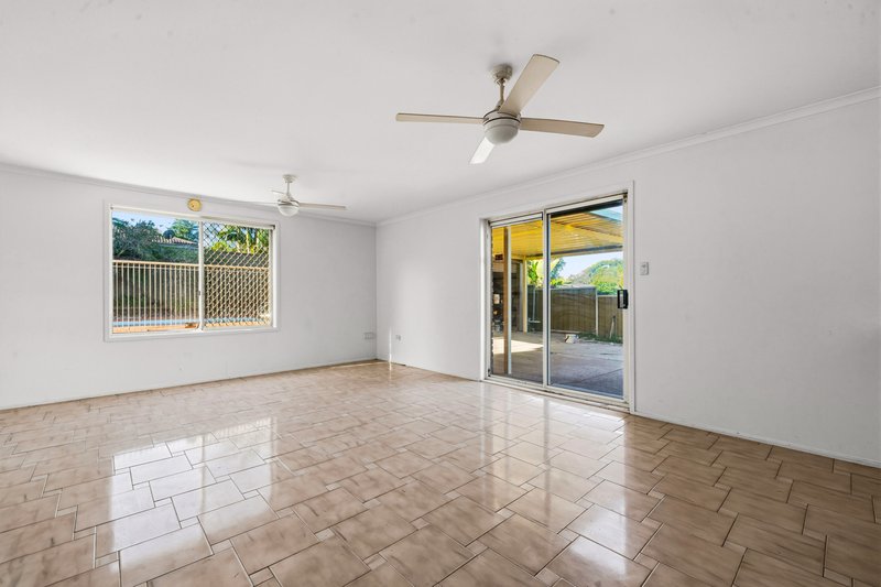 Photo - 41 Highview Street, Tumbi Umbi NSW 2261 - Image 5
