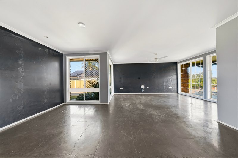 Photo - 41 Highview Street, Tumbi Umbi NSW 2261 - Image 8