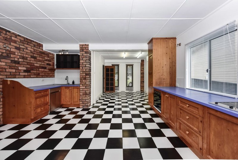 Photo - 41 Hillside Drive, Berkeley Vale NSW 2261 - Image 4