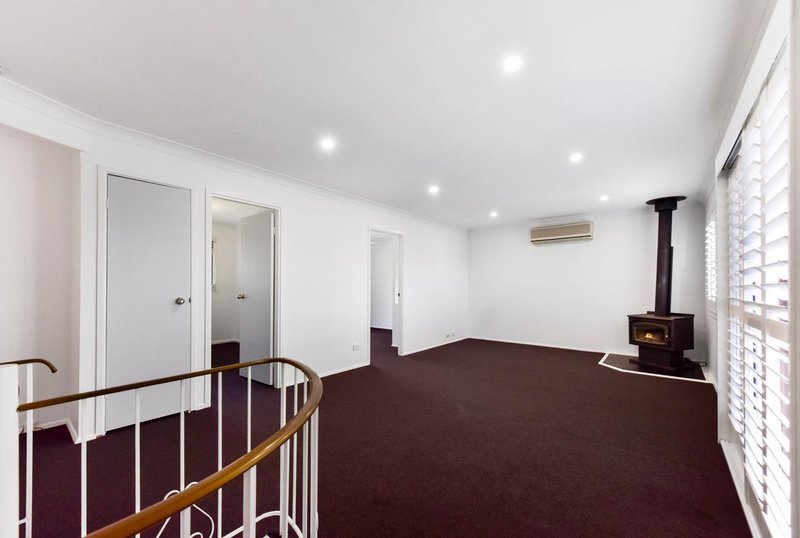 Photo - 41 Hillside Drive, Berkeley Vale NSW 2261 - Image 9