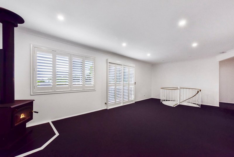 Photo - 41 Hillside Drive, Berkeley Vale NSW 2261 - Image 11