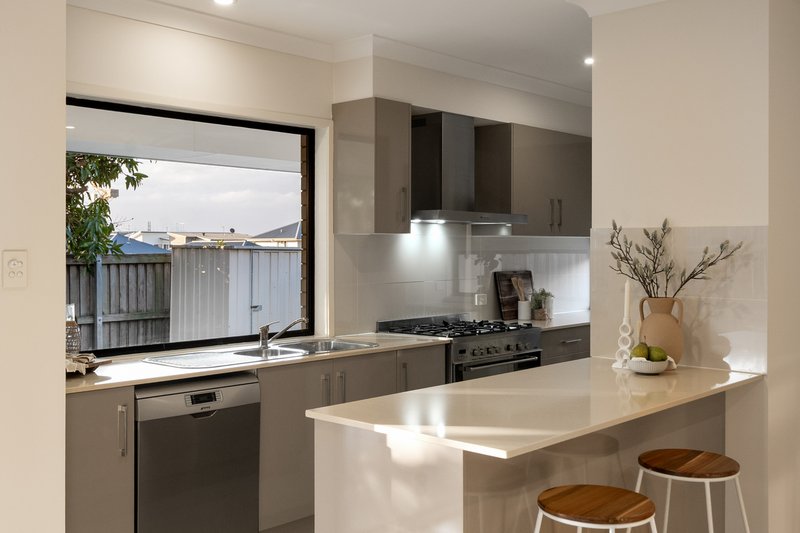 Photo - 41 Hinton Crescent, Mango Hill QLD 4509 - Image 9