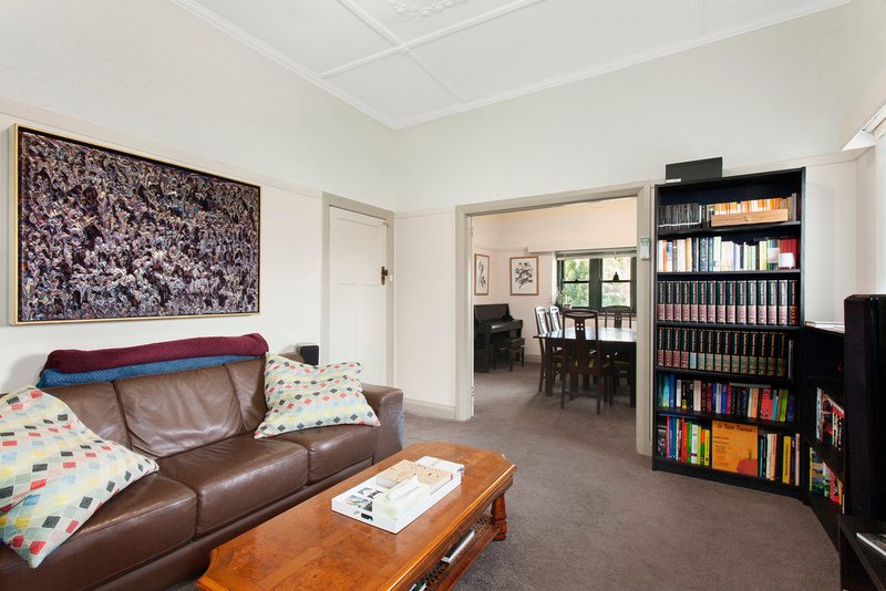 Photo - 41 Hotham Street, Hughesdale VIC 3166 - Image 3