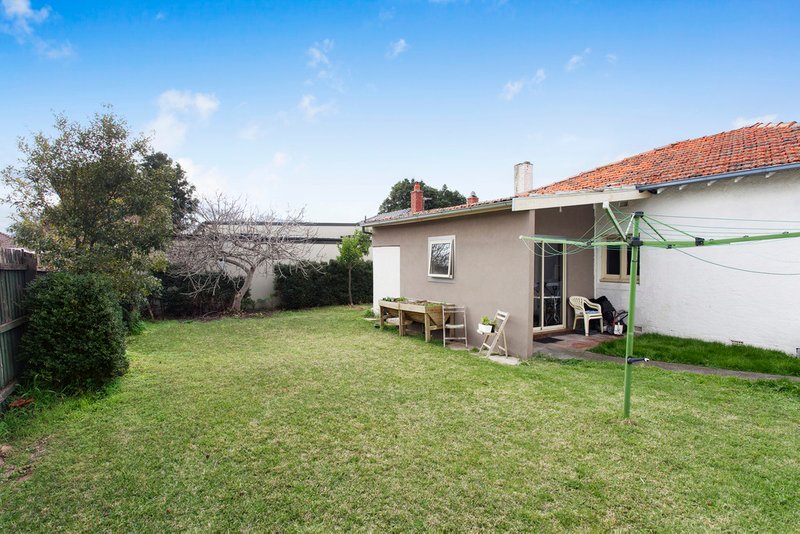 Photo - 41 Hotham Street, Hughesdale VIC 3166 - Image 11