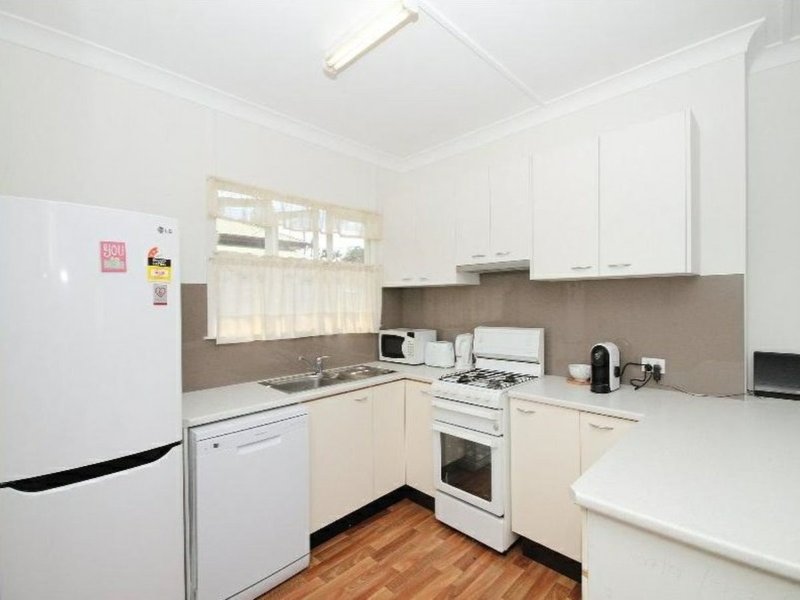 Photo - 41 Idolwood Street, Eastern Heights QLD 4305 - Image 4