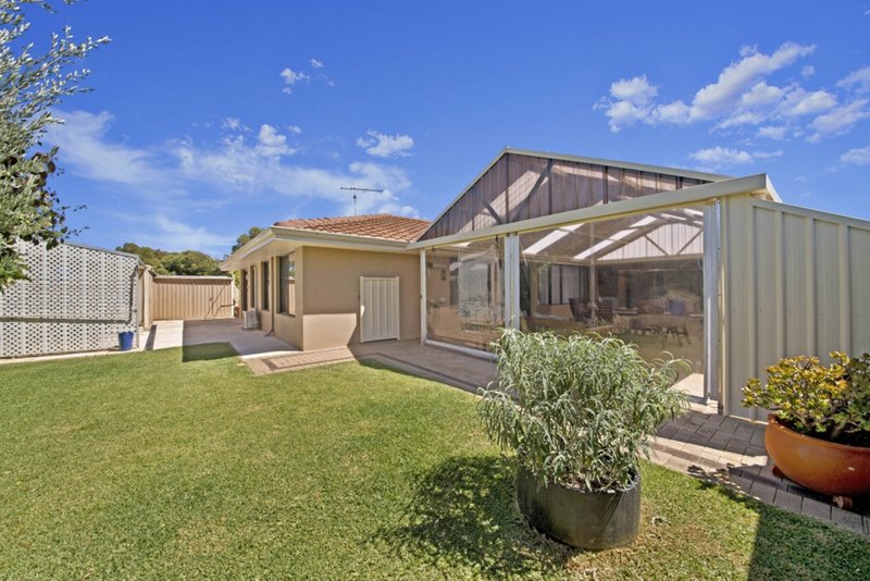 Photo - 41 Inverness Court, Cooloongup WA 6168 - Image 6