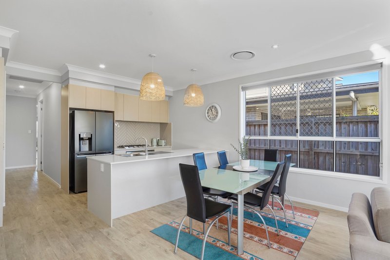 Photo - 41 Jim Davidson Boulevard, Belivah QLD 4207 - Image 2